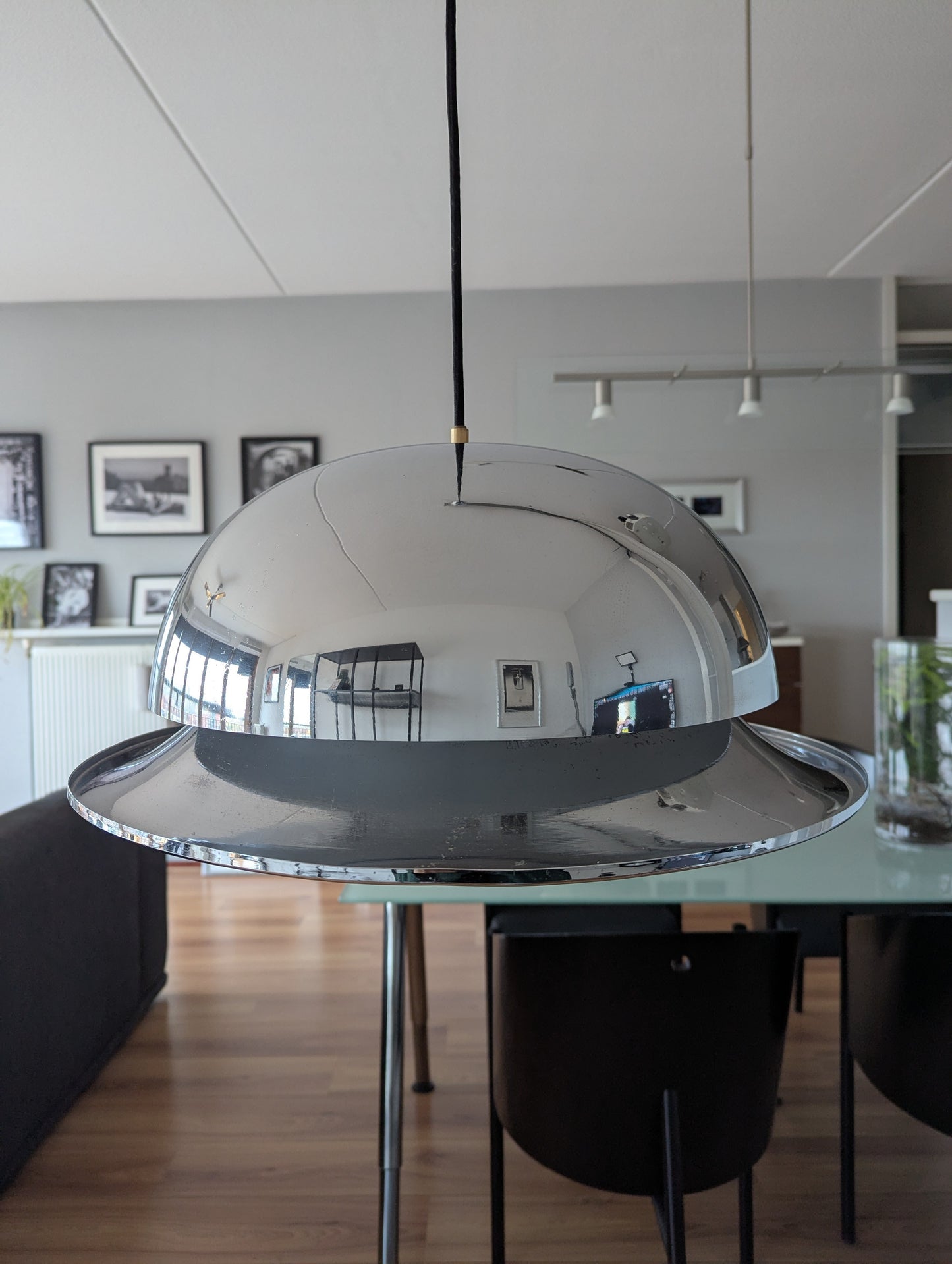 Fontana Arte “Unknown Model” Pendant Lamp – Monti Studio (1967)