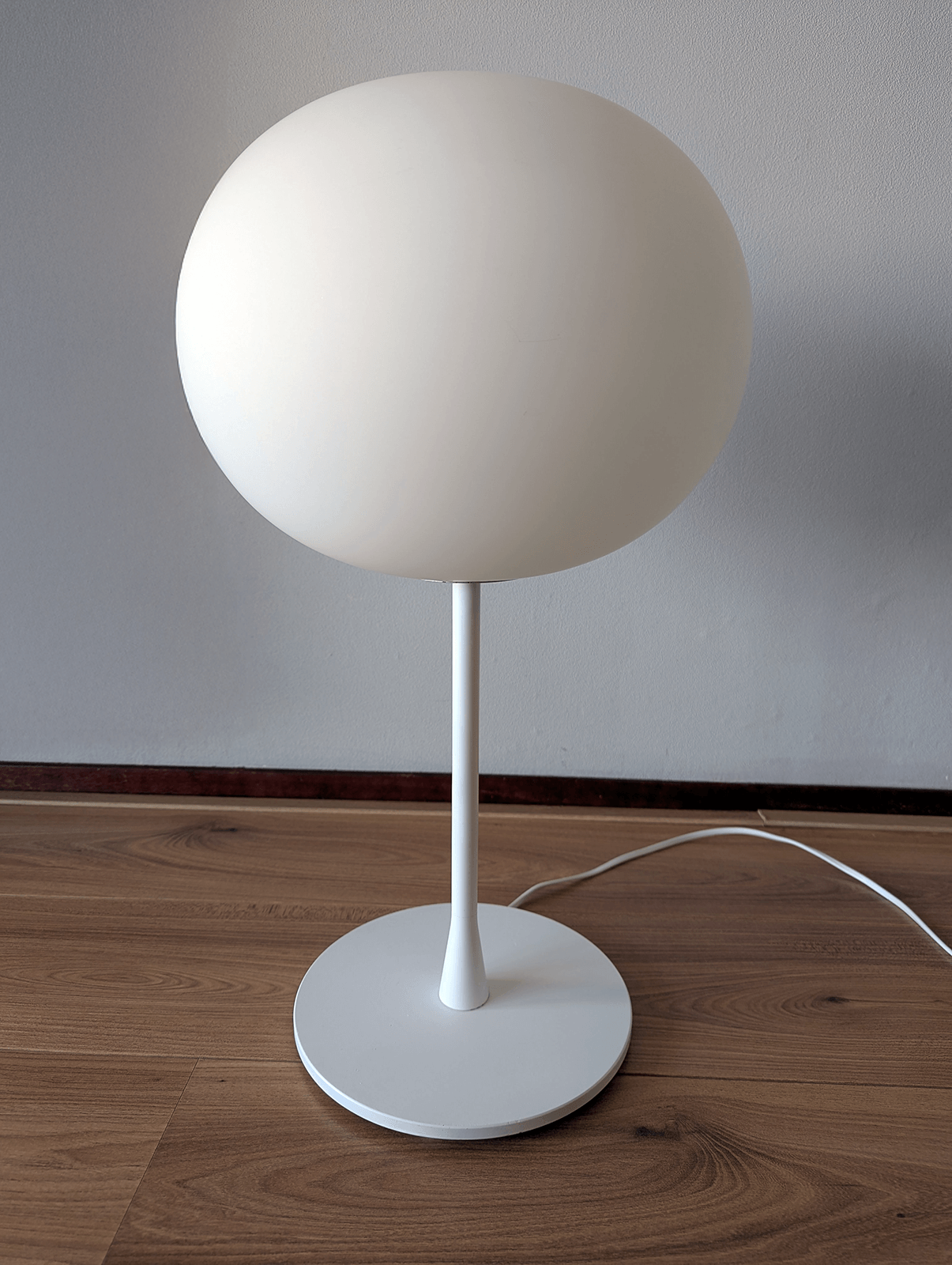 Flos “Glo-Ball T1” Table Lamp – Jasper Morrison