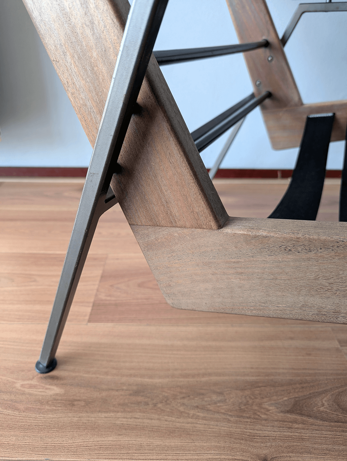 Gelderland “1611S / RP5055” Armchair Frame – Rob Parry (1960s)