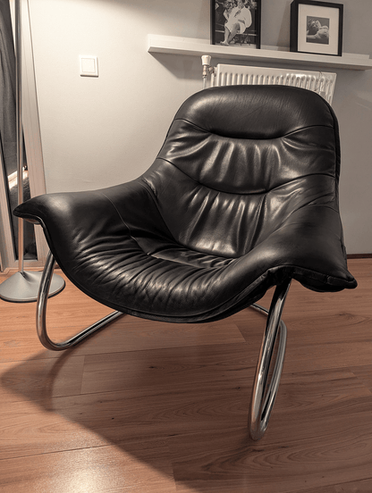 Label Van den Berg “Tobias” Lounge Chair – Black Aniline Leather – Gerard van den Berg