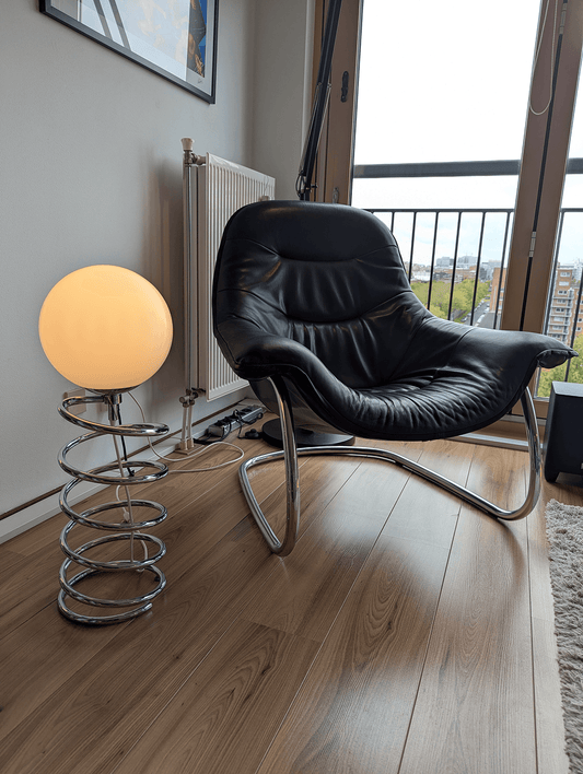 Space Age Floor Lamp – Chrome Spiral Base with Opal Glass Globe – 70 cm
