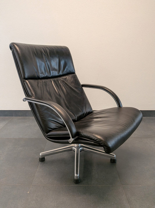 Artifort F194 Lounge Fauteuil - Zwart Leer - Gepolijst Aluminium Stervoet