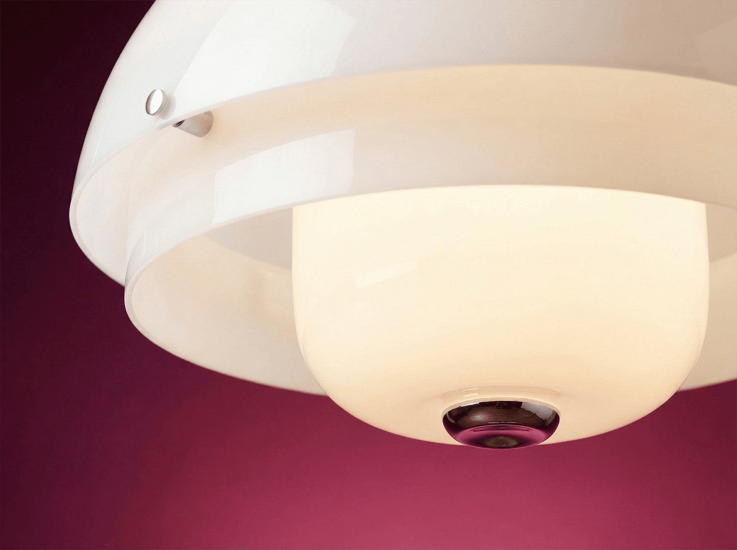 Harveiluce iGuzzini Pendant lamp designed by Luigi Massoni - Opaline Plastic - Italian Space Age Design - 1970s