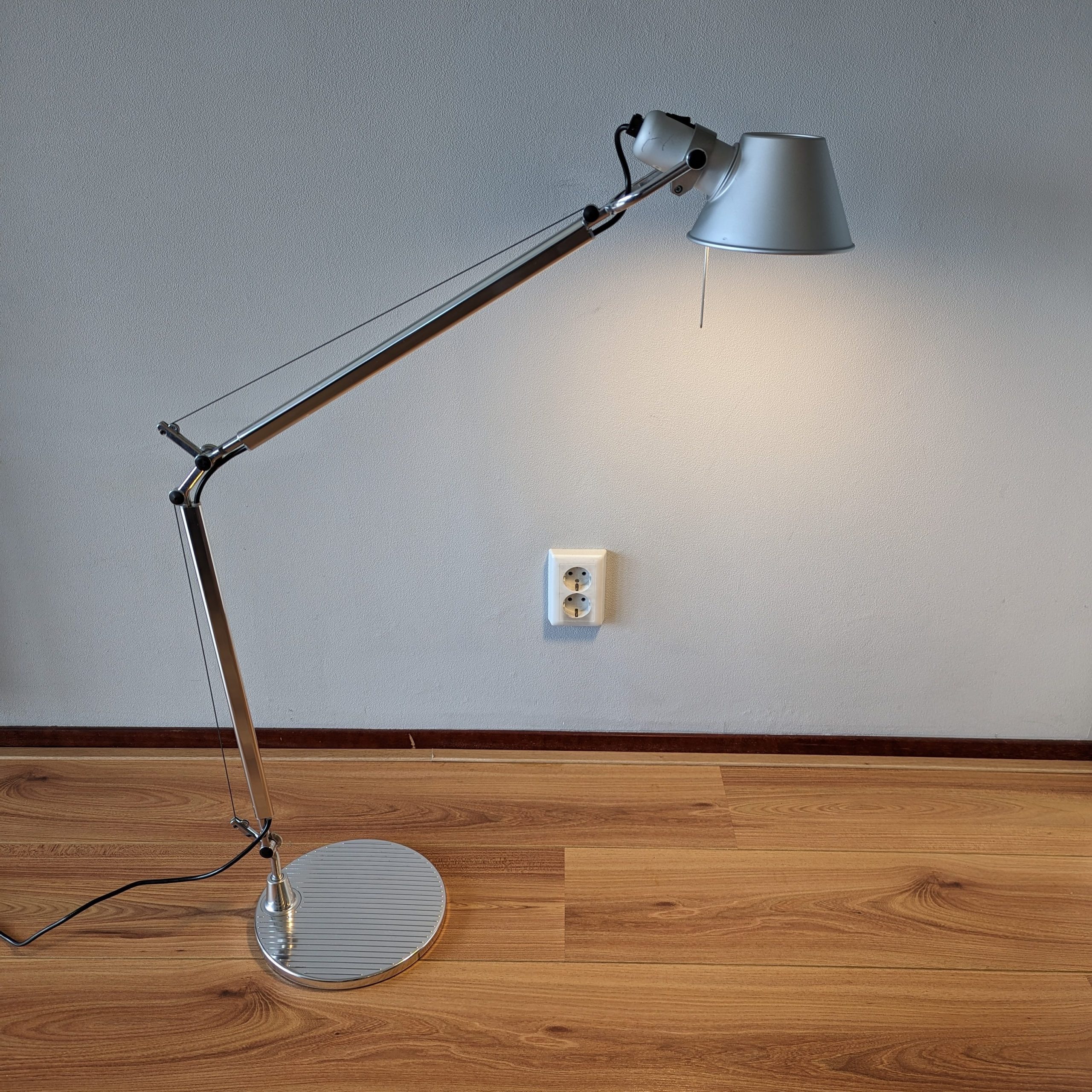 3x Artemide ‘Tolomeo’ Table Lamp: “Artemide ‘Tolomeo’ table lamp designed by Michele De Lucchi and Giancarlo Fassina, featuring adjustable arms and a polished aluminum finish, ideal for task lighting.”