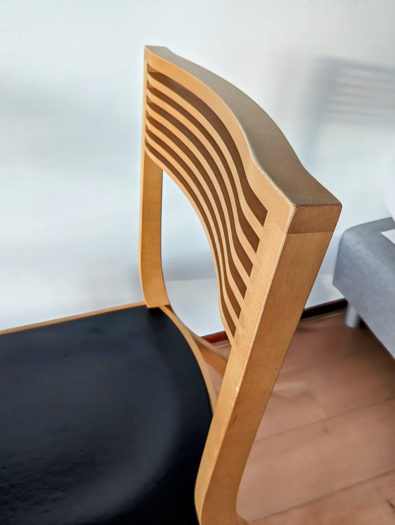 Castelijn ‘Zebra’ Chair: “Castelijn ‘Zebra’ chair, perfect for stylish interiors.”